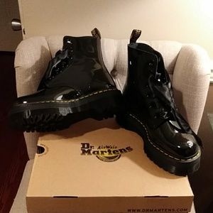 Dr. Martens MOLLY. New without tags